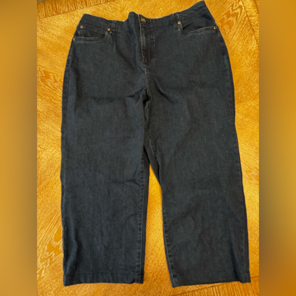 Appleseed’s Blue Cropped Denim Sz 16P Elastic Waist 34” Inseam 21” High Rise